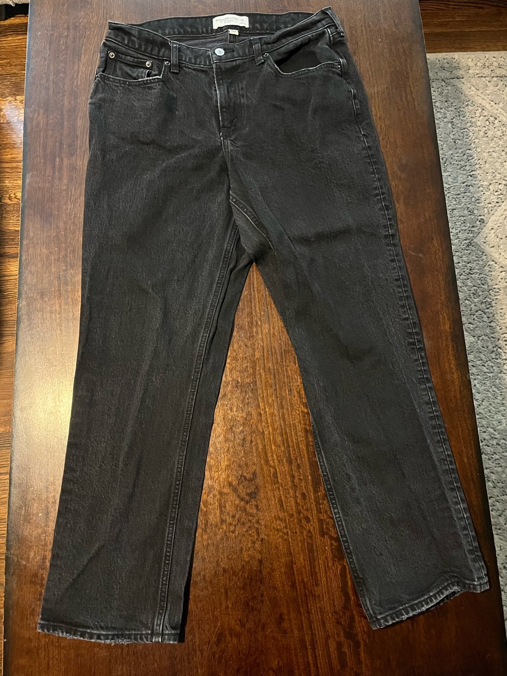 Abercrombie & Fitch Mid Rise 90s Straight Jean - Curve Love